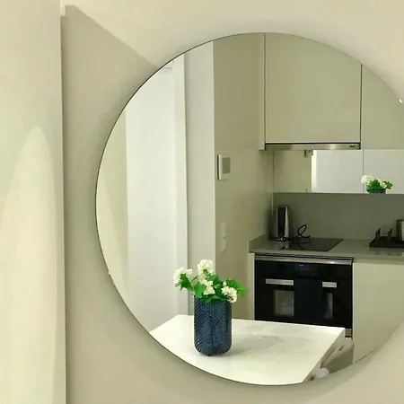 5 Superior Studio Apt Heart Of Historic Center דירה בראגה